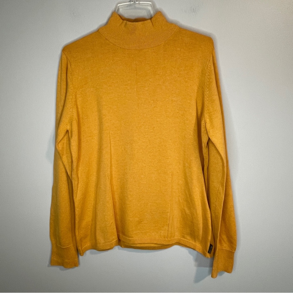 Woolrich Size Medium Golden Yellow Mock Neck Long Sleeve Sweater